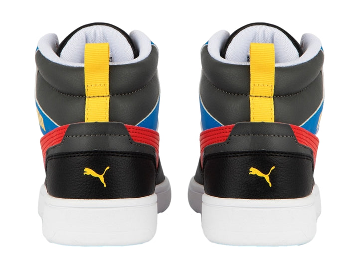 Tenis PUMA Rebound V6 Mid JR multicolores en blanco, rojo, azul y negro con suela blanca.