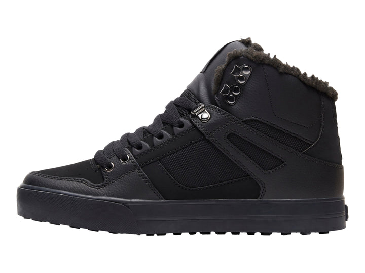 Zapato deportivo DC Shoes modelo Adys de bota alta en color negro con forro interior térmico.