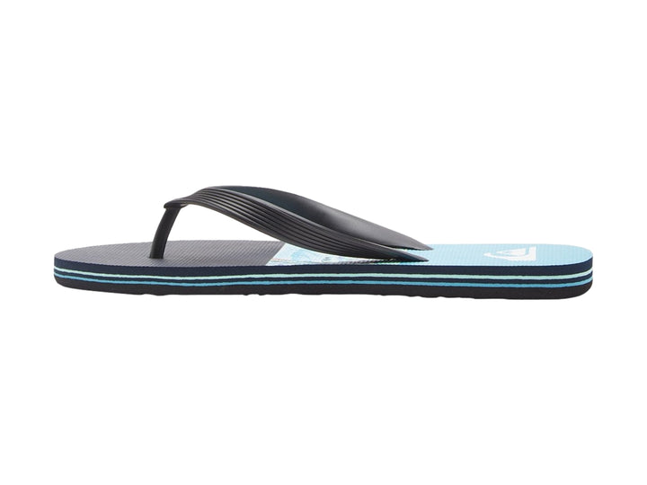 Sandalias Quiksilver color azul con correa negra, diseño casual para playa.