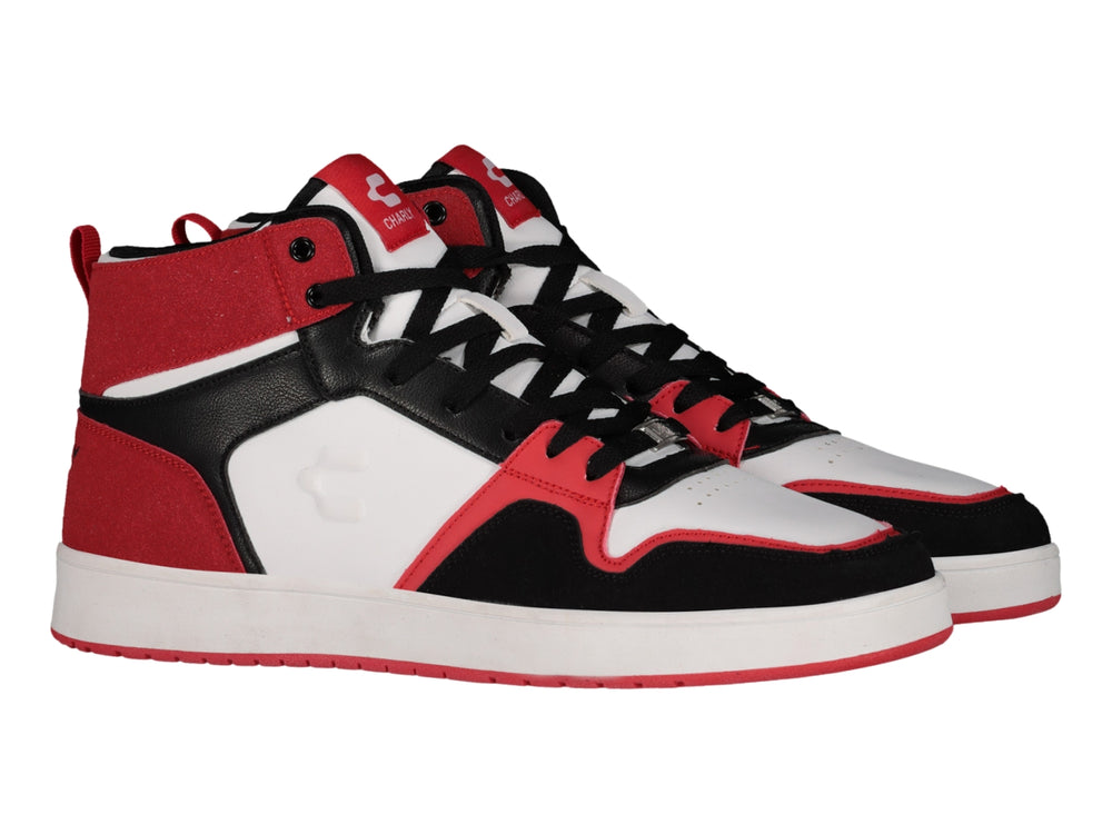 Tenis deportivos de bota alta en colores blanco, negro y rojo con suela blanca.
