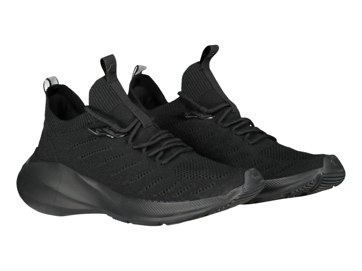 Tenis deportivos Charly color negro total con tejido transpirable y suela robusta.