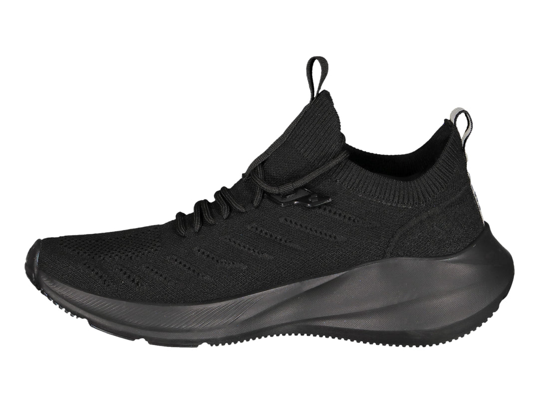 Tenis deportivos Charly color negro total con tejido transpirable y suela robusta.