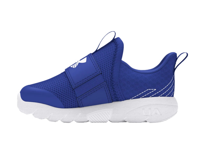 Tenis deportivos Under Armour color azul con suela blanca y correa de velcro.