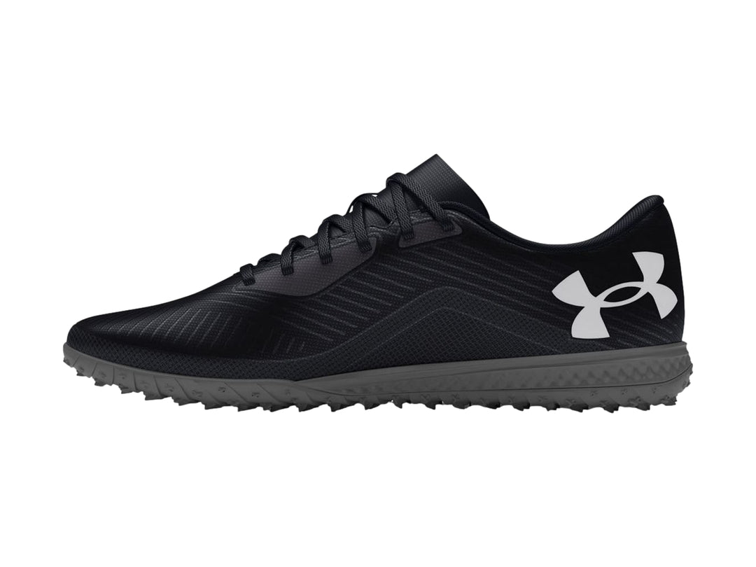 Zapato de fútbol Under Armour Shadow Select Turf color negro con suela para césped sintético.