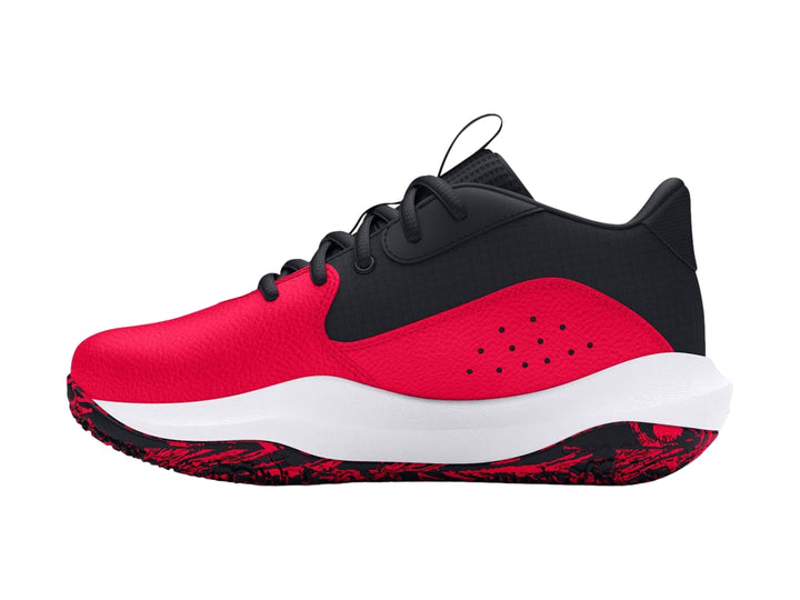 Tenis de baloncesto Under Armour Lockdown 7 en colores rojo, negro y blanco.