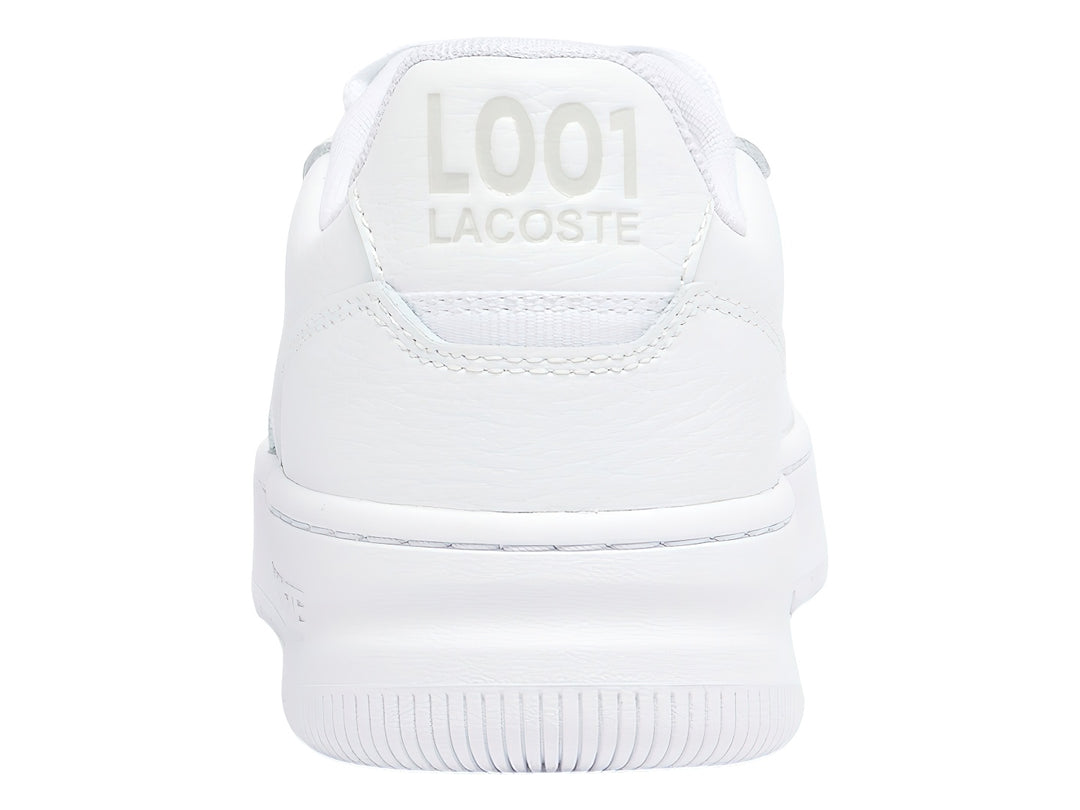 Tenis deportivos Lacoste de color blanco con suela plana y cordones.
