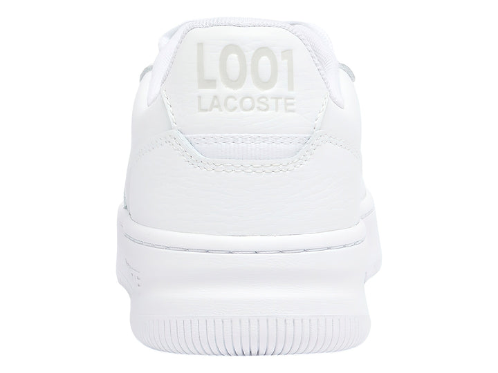 Tenis deportivos Lacoste de color blanco con suela plana y cordones.