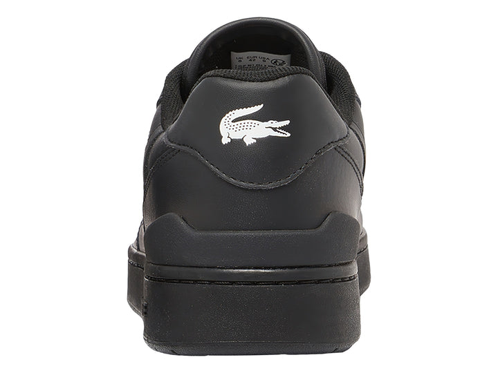 Tenis Lacoste T-Clip en color negro total con logotipo del cocodrilo en el costado y suela a juego.