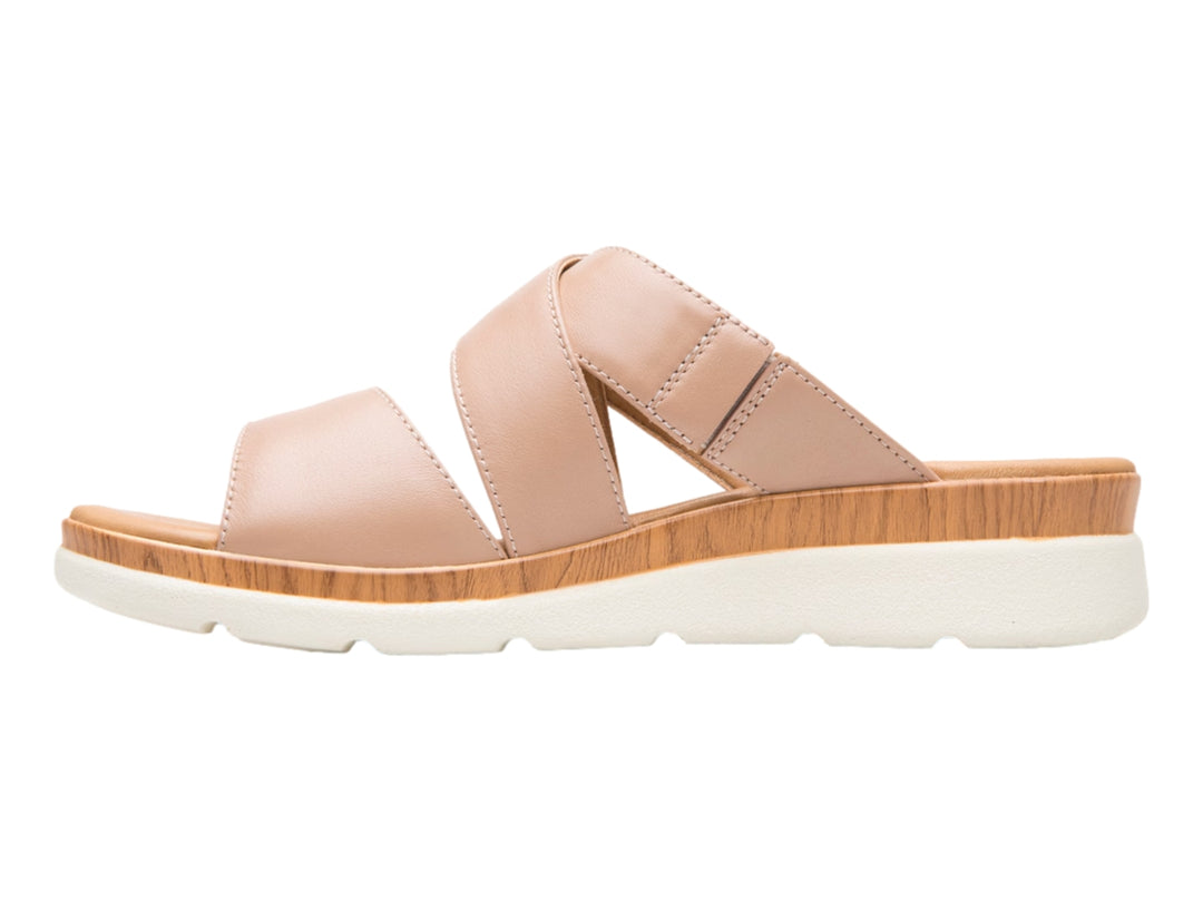 Sandalia Flexi color rosa con dos correas, plantilla efecto madera y suela blanca gruesa para mujer.