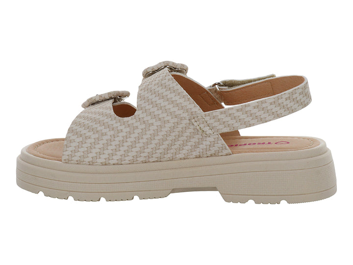 Sandalias Tropicana color beige con plataforma alta, textura tejida y dos hebillas decorativas.