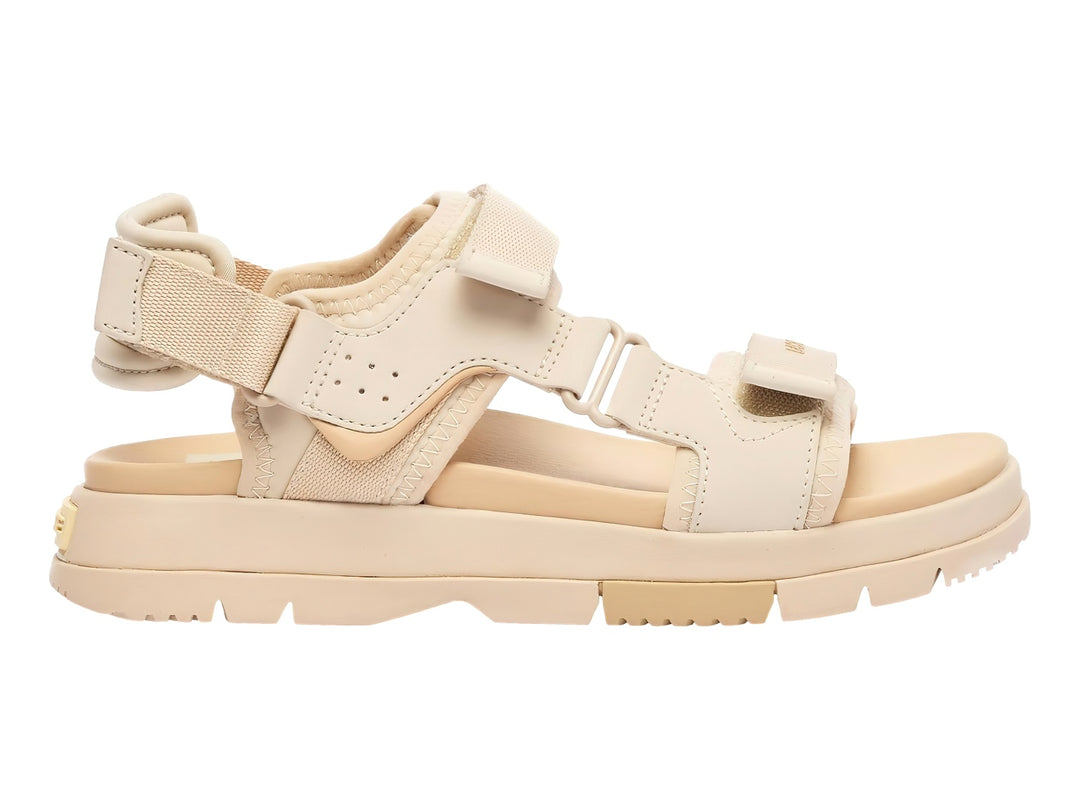 Sandalias Lacoste Suruga PRM color beige con suela gruesa y correas ajustables.
