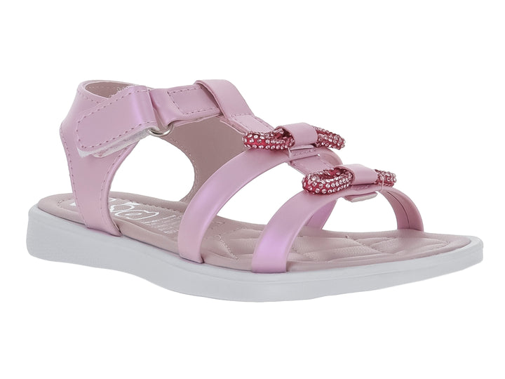 Sandalia para niña en color rosa pastel con acabado brillante, correas decoradas y suela blanca.