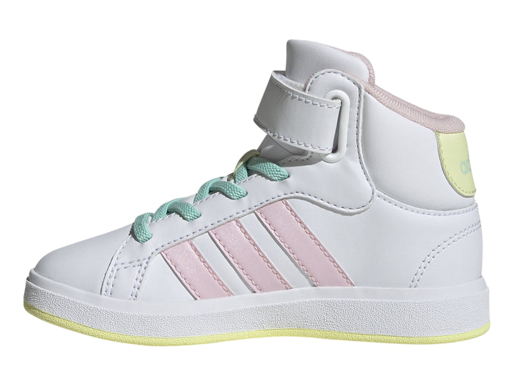 Tenis Adidas Grand Court Mid para niño en color blanco con detalles en rosa y amarillo, diseño de bota con correa.
