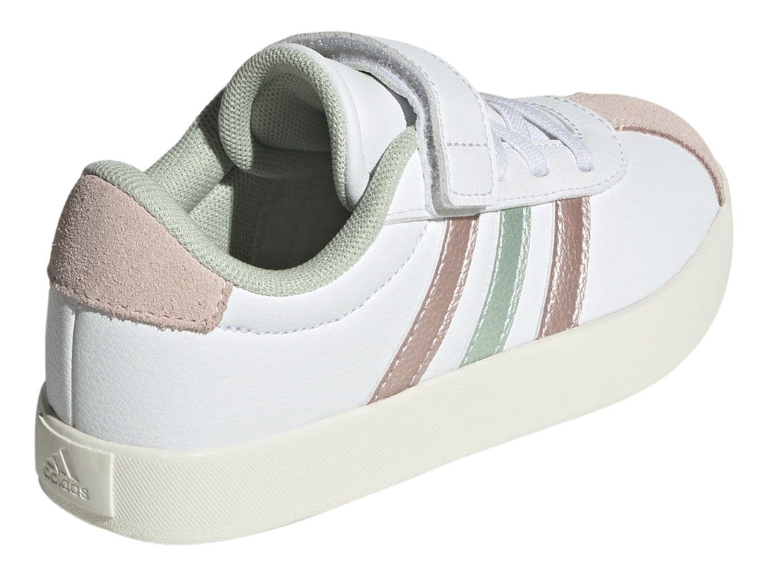 Tenis Adidas blancos para niño o niña con tres franjas metálicas en rosa y verde y cierre de velcro.