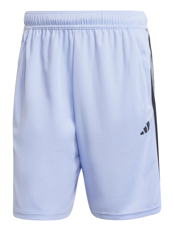 Pantalones cortos deportivos Adidas color azul claro con tres franjas negras laterales.