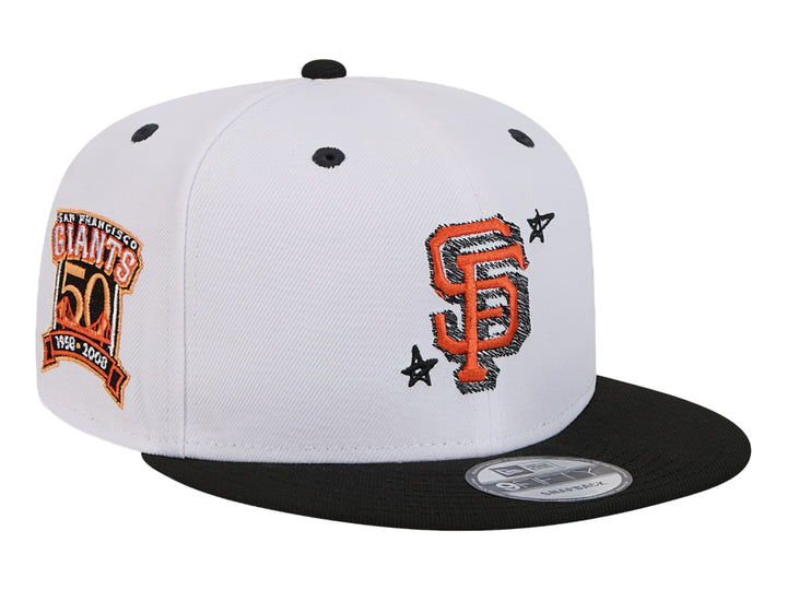 Gorra de béisbol New Era blanca con visera negra y logotipo bordado de los San Francisco Giants.