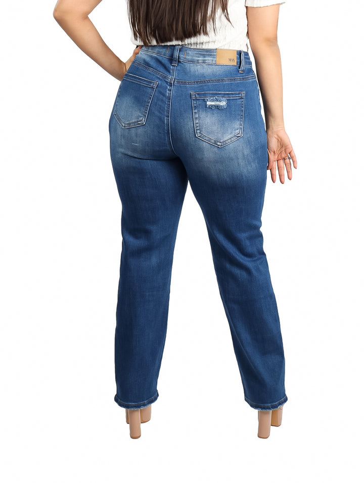 Pantalones jeans rectos color azul con detalles de destrucción en las piernas.