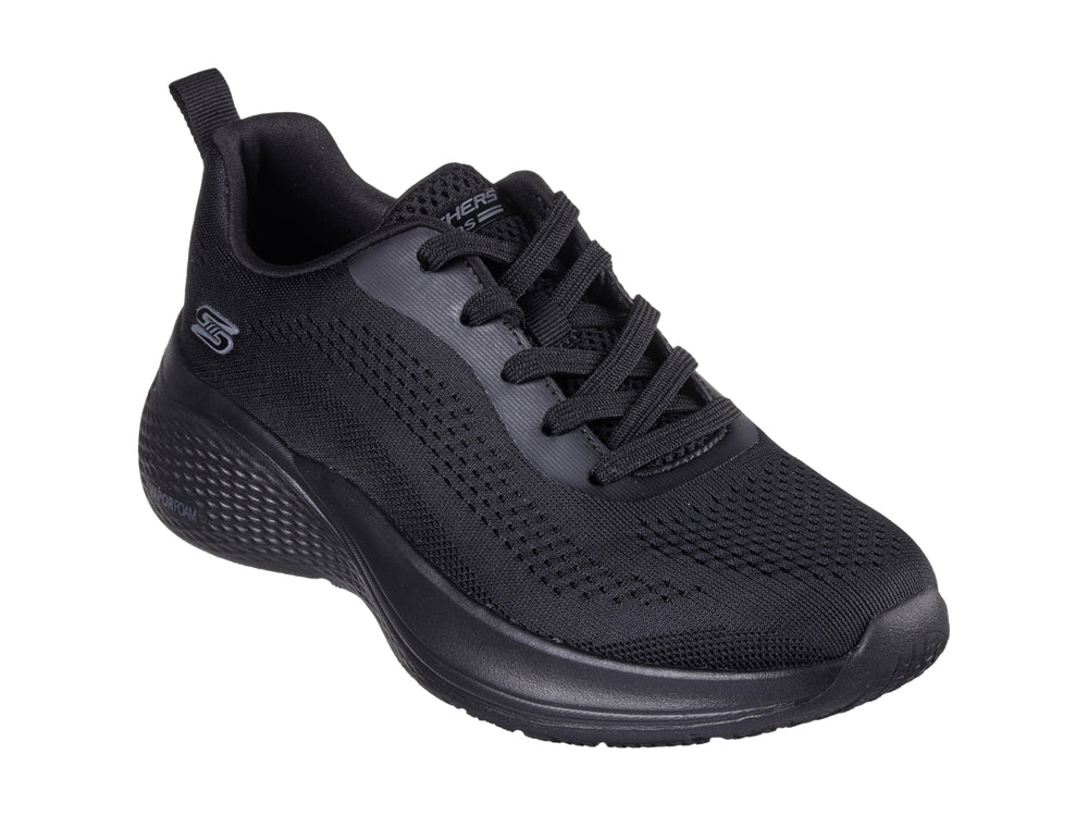 Zapato deportivo Skechers Bob's Infinity en color negro total con suela de espuma y tejido transpirable.