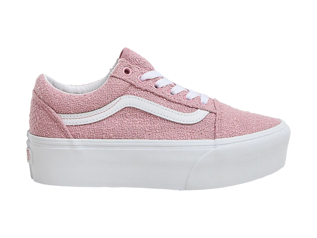 Tenis Vans Old Skool Stackform en color rosa foxglove con suela de plataforma blanca.