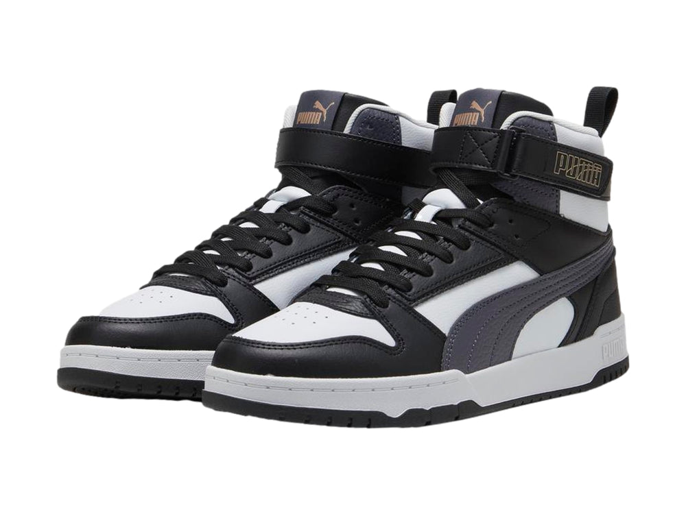 Tenis PUMA RBD Game de bota alta en colores negro, blanco y gris con correa ajustable en el tobillo.