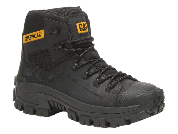 Bota de senderismo Caterpillar color negro con suela robusta y detalles en amarillo.