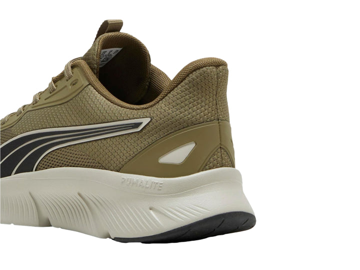 Tenis PUMA Flex Focus Lite Modern color oliva y beige con suela blanca y detalles negros.