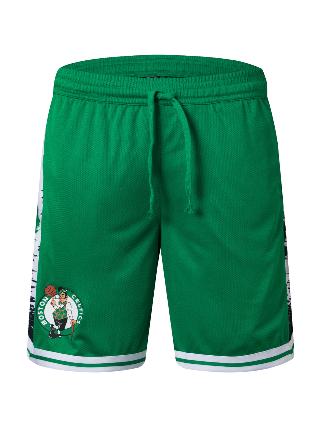 Shorts deportivos verdes de la NBA con logo de Boston Celtics y franjas blancas en el borde inferior.