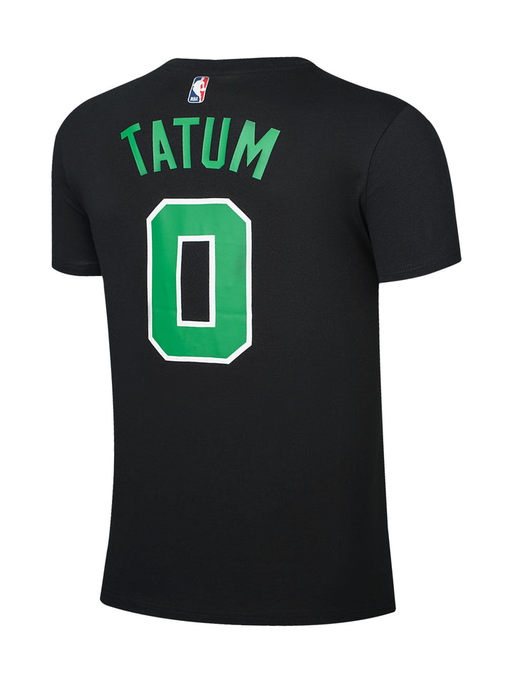 Camiseta negra de manga corta con el nombre Celtics y el número 0 en color verde y blanco.