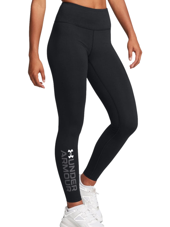 Leggings deportivos negros de Under Armour con logotipo blanco en la pierna derecha.