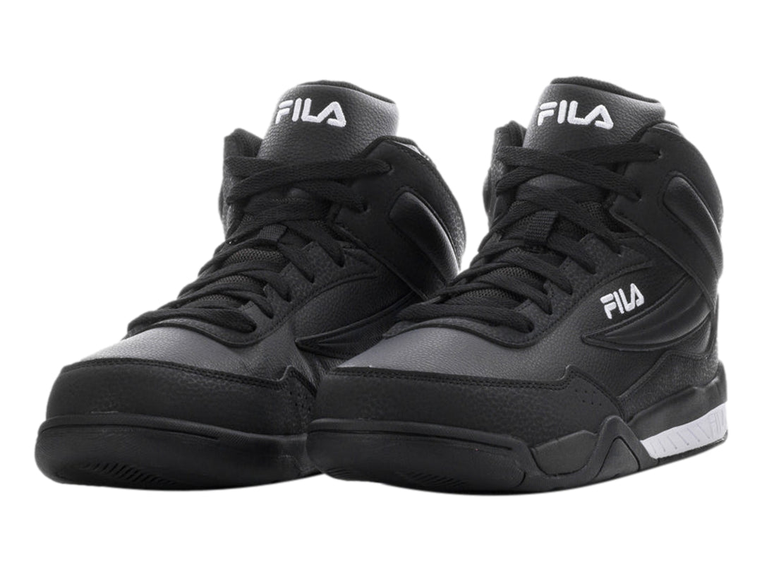 Tenis deportivos FILA Clincher de bota alta en color negro con detalles blancos en la suela y logotipo lateral.