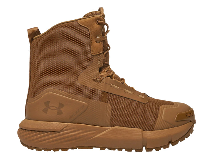 Bota táctica Under Armour Charged Valsetz en color Coyote Brown con caña alta y suela robusta.