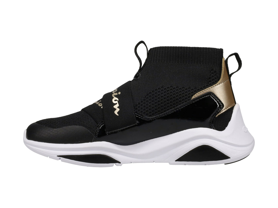 Tenis deportivos Champion color negro con suela blanca y detalles dorados