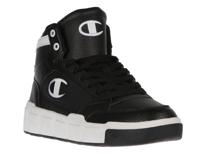 Tenis Champion de bota color negro con suela blanca y logotipo blanco en el costado.