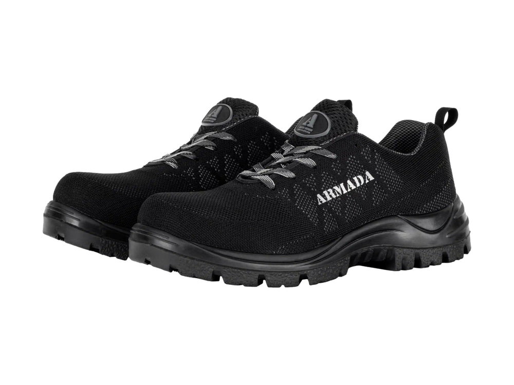 Zapato de seguridad ARMADA color negro con acabado textil y suela gruesa.