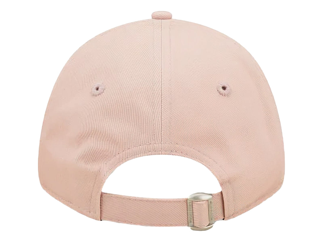 Gorra de béisbol New Era color rosa pastel con logo de los New York Yankees bordado.