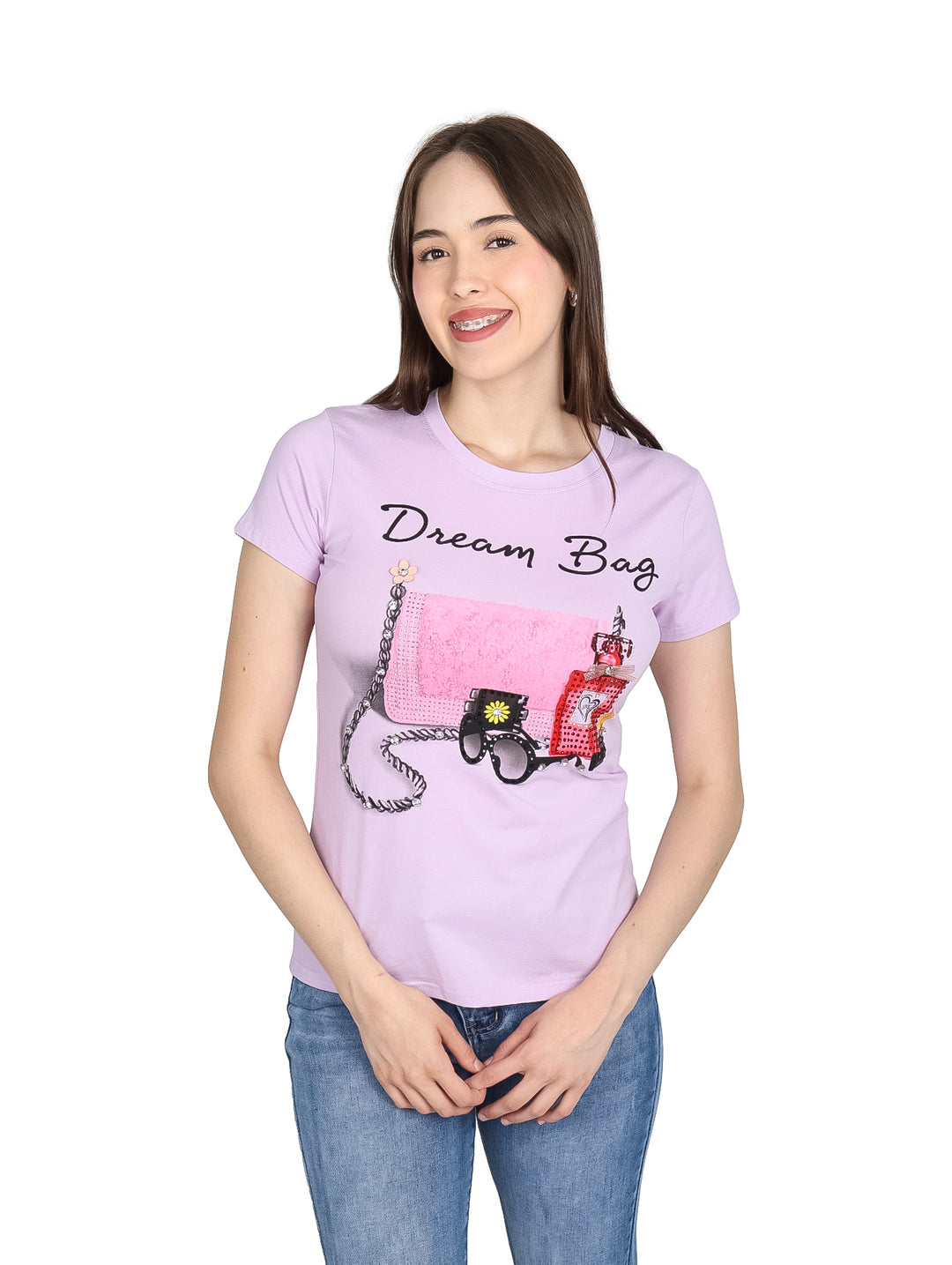 Camiseta lila de manga corta para mujer con estampado de un bolso rosa y la frase &