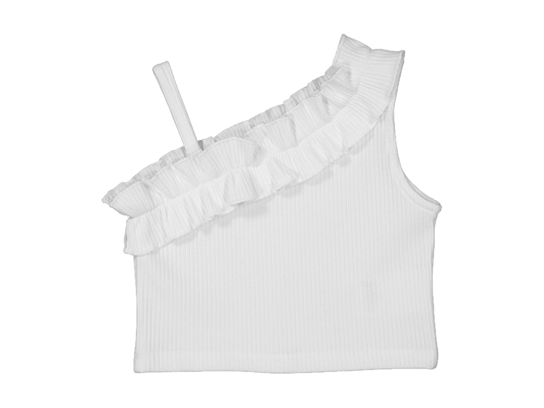 Camiseta blanca de tirantes para niña con detalle de volantes en el hombro y tejido canalé.