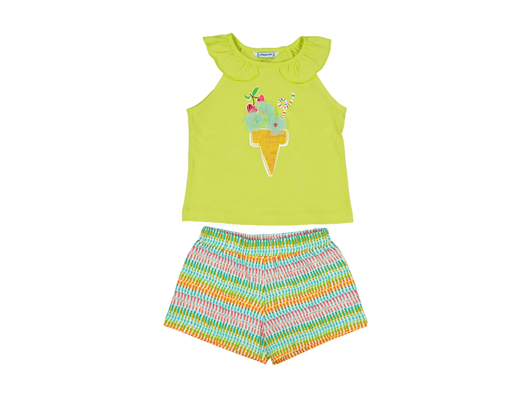Conjunto infantil Mayoral color citrón con top sin mangas con aplicación de helado y short a rayas multicolores.