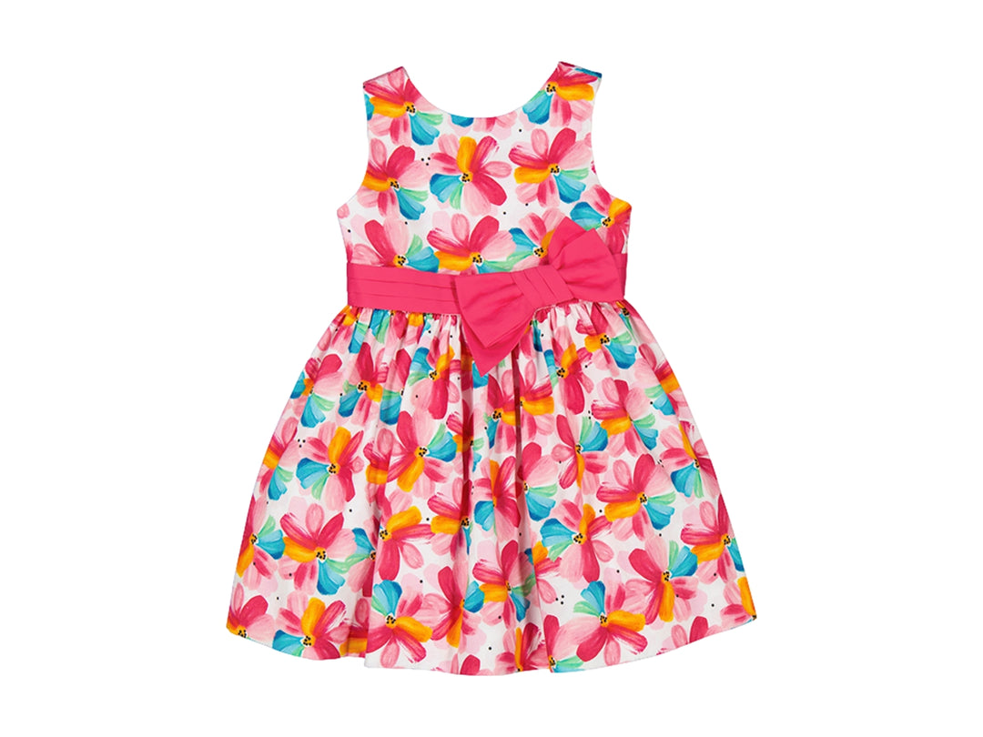 Vestido infantil sin mangas con estampado floral multicolor y un moño magenta en la cintura.