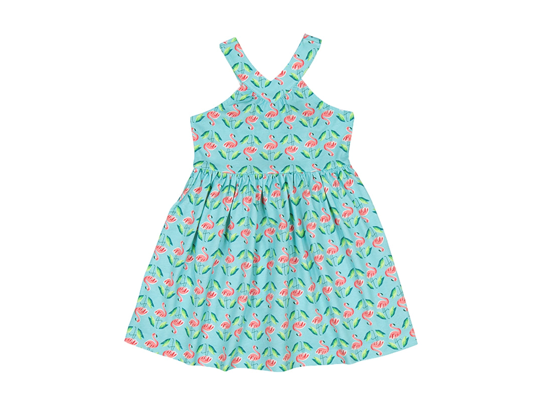Vestido corto para niña en color azul cielo con estampado de flamencos rosas y tirantes.