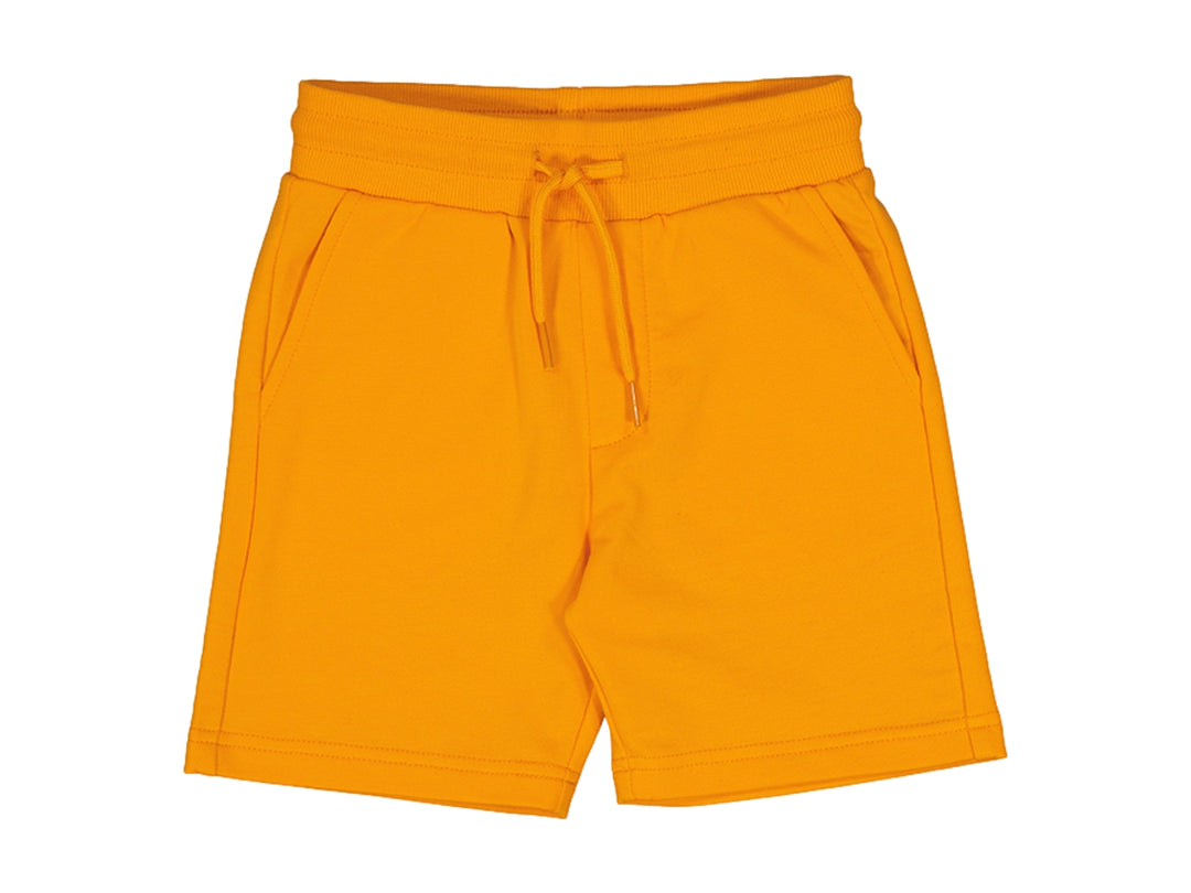Bermuda de color naranja para niños con cintura elástica y cordón ajustable.
