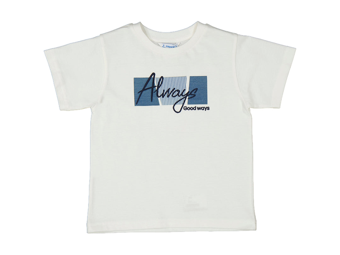Camiseta color nata de manga corta con estampado azul en el pecho que dice Always Good ways.