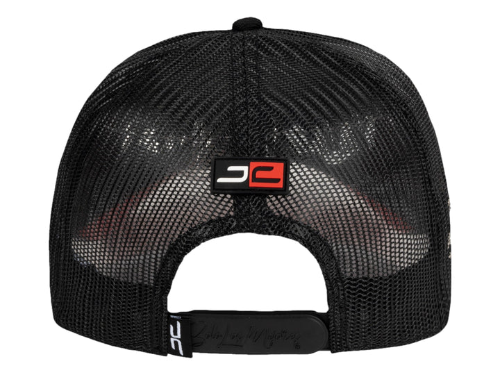 Gorra JC HATS estilo trucker en colores blanco y negro con diseño Rock Star bordado al frente.