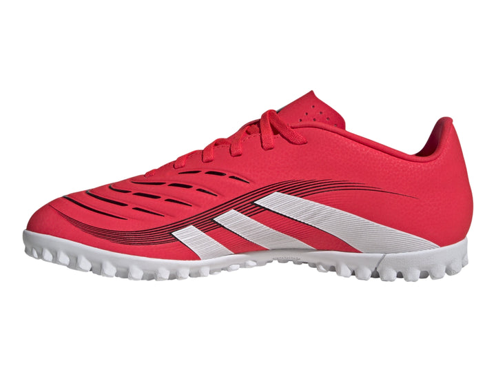 Zapato de fútbol Adidas Predator Club TF en color rojo con tres franjas blancas y suela blanca para césped sintético.