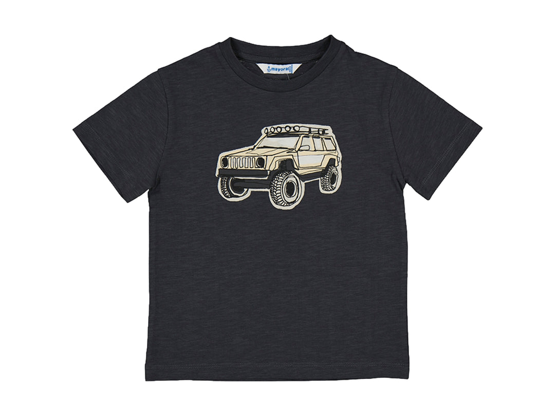 Camiseta color asfalto para niño con estampado de un vehículo todoterreno en color beige.