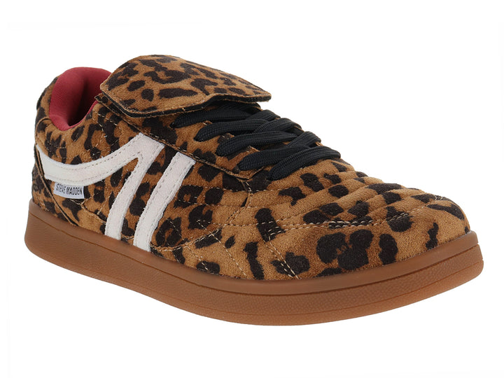 Tenis Steve Madden modelo Madrid con estampado de leopardo, detalles en blanco y suela color marrón.