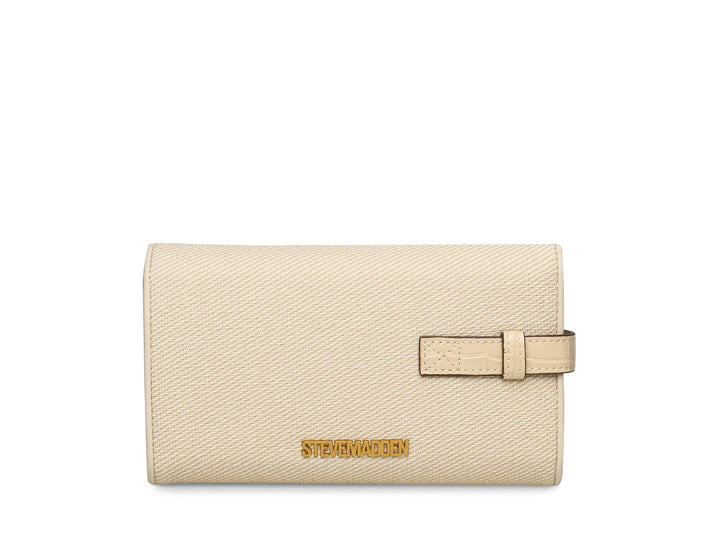 Bolso estilo cartera Steve Madden color hueso con correa de cadena dorada y cierre frontal metálico.