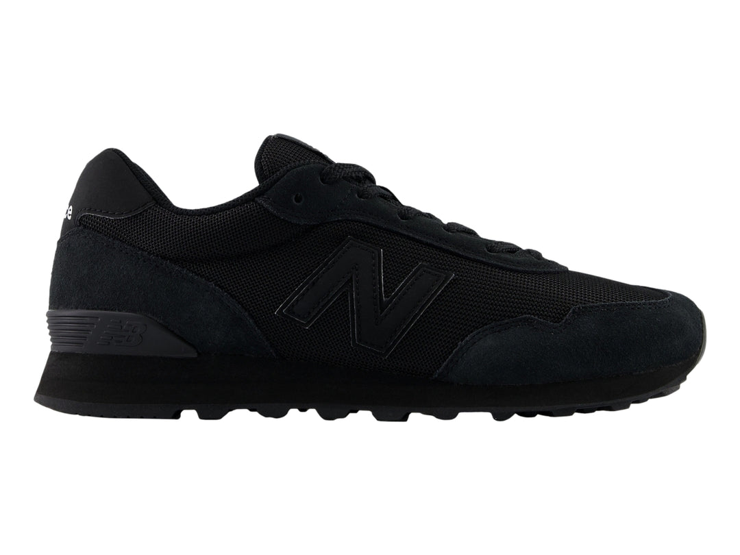 Tenis New Balance ML 515 en color negro con acabados en malla y gamuza.