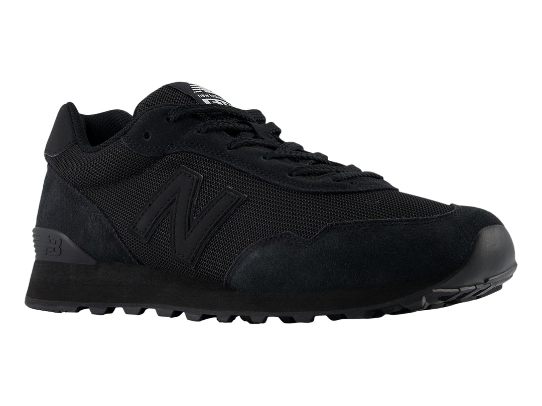 Tenis New Balance ML 515 en color negro con acabados en malla y gamuza.