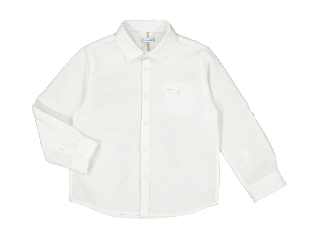 Camisa de lino blanca de manga larga para niño con botones frontales y cuello.